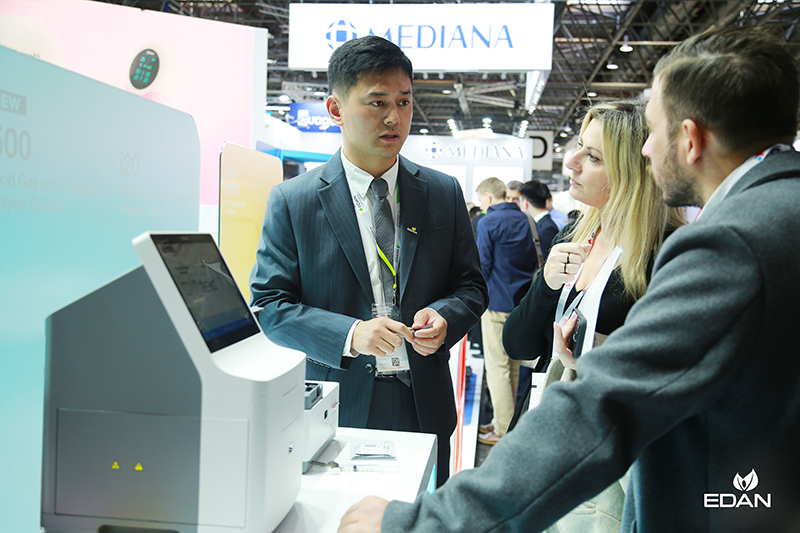 EDAN i500 @ MEDICA 2024.jpg